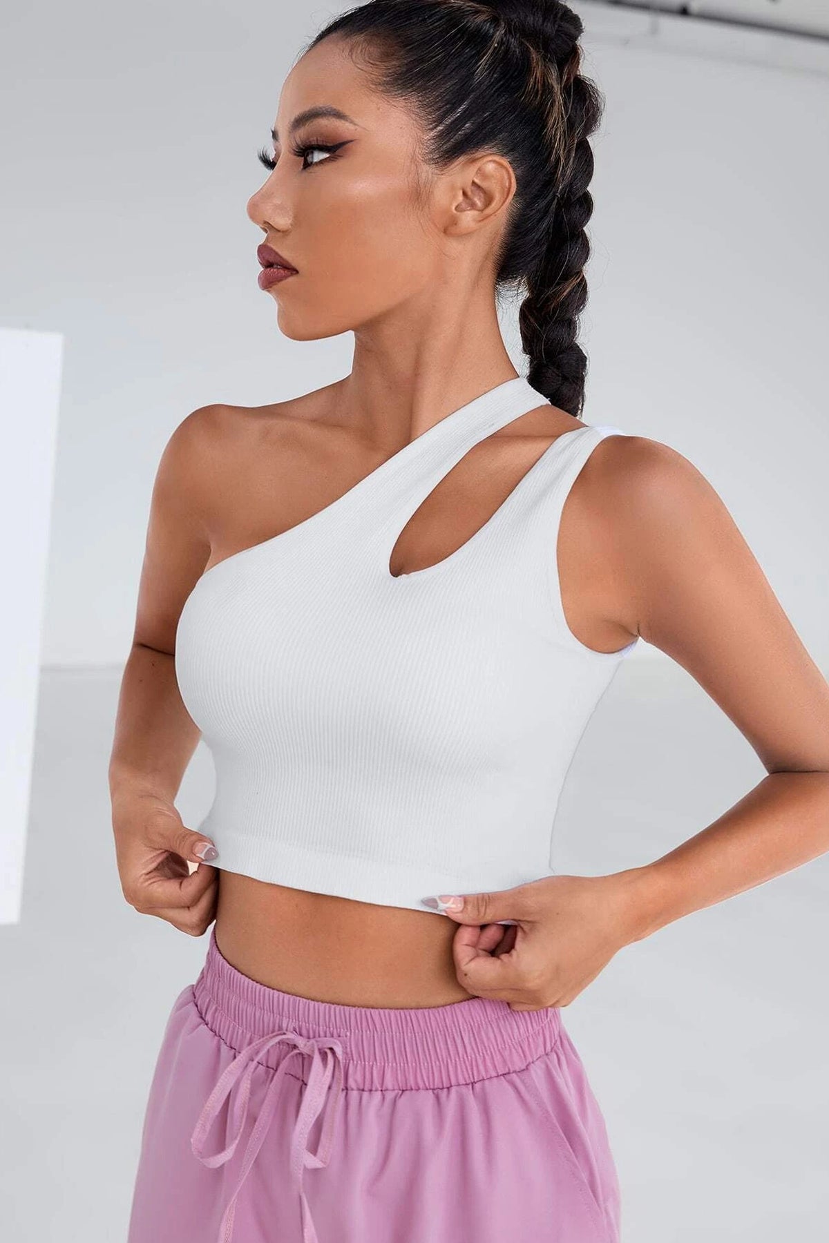 Kadın Beyaz Tek Omuz Cut Out Detaylı Crop Top Bluz