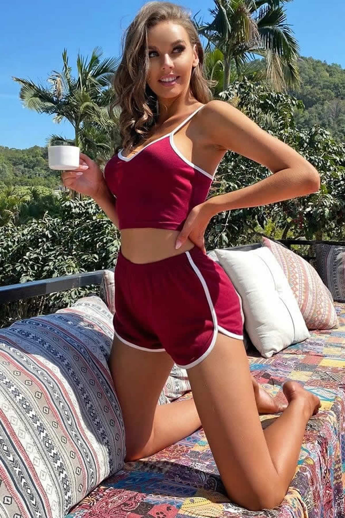 Kadın Bordo Askılı Crop Top ve Şortlu Gecelik Takım
