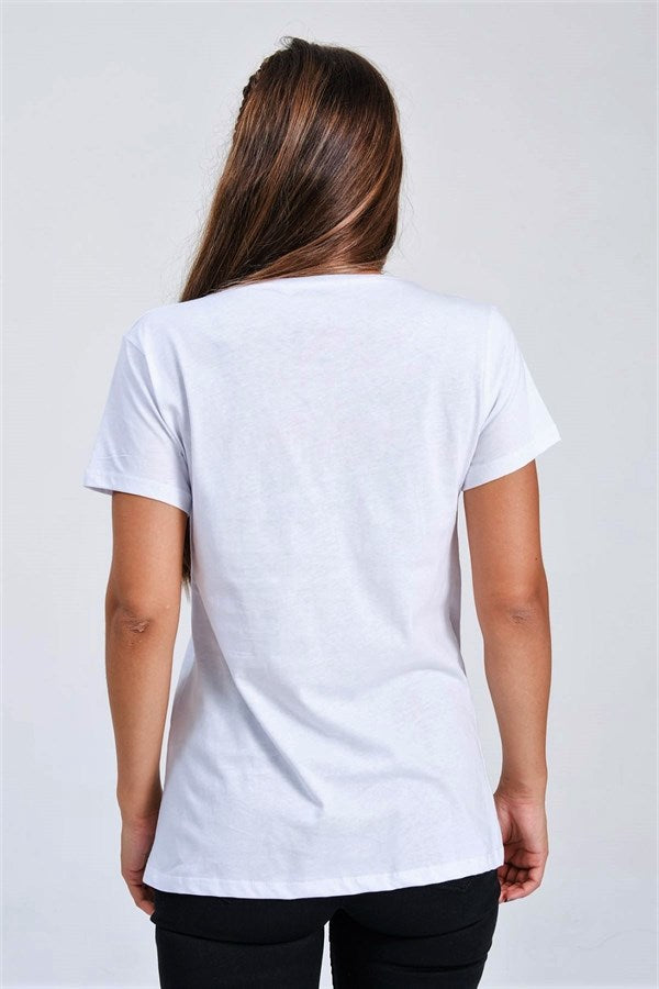 Beyaz Baskılı Pul İşlemeli Sim Şeritli T-Shirt