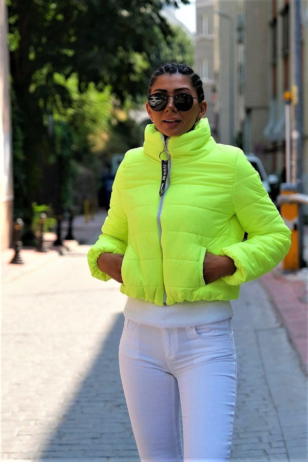 Neon Yeşil Dik Yaka Su Geçirmez Kısa Şişme Mont