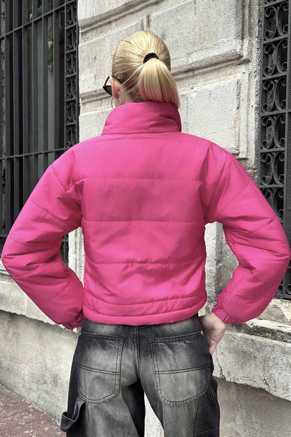 Pembe Dik Yaka Çıtçıtlı Fermuarlı Kısa Şişme Mont