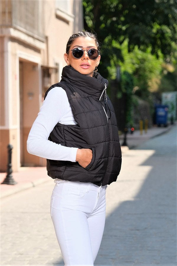 Siyah Dik Yaka Beli Lastikli Cepli Kısa Şişme Yelek