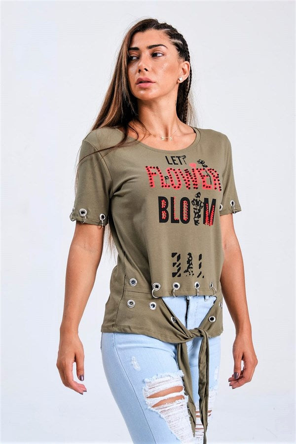 Yeşil Kuş Gözü Detaylı Önden Bağlamalı Yazılı Taşlı T-Shirt